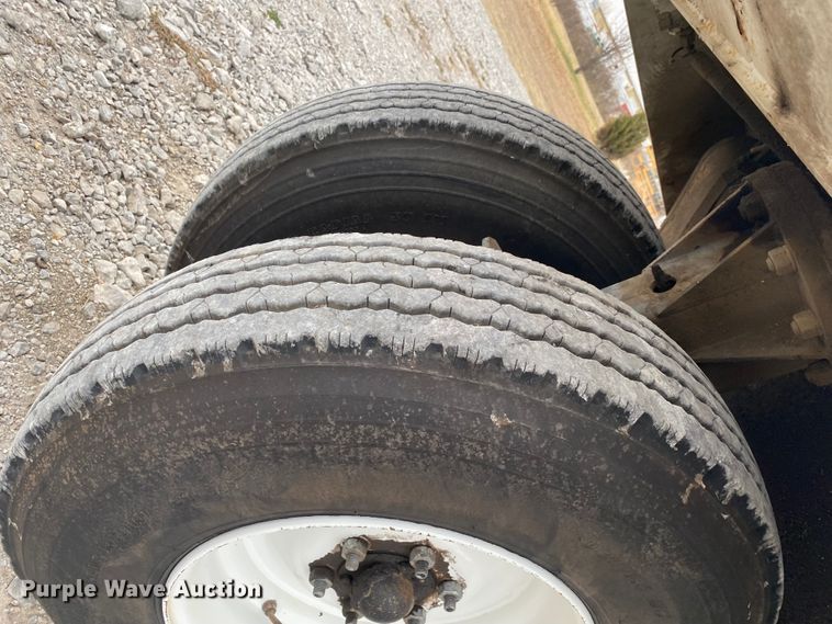 image for item JN9125 2006 Elgin Pelican  street sweeper