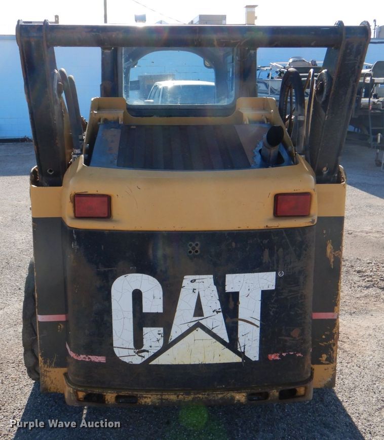 image for item JS9770 2005 Caterpillar 242B  skid steer loader