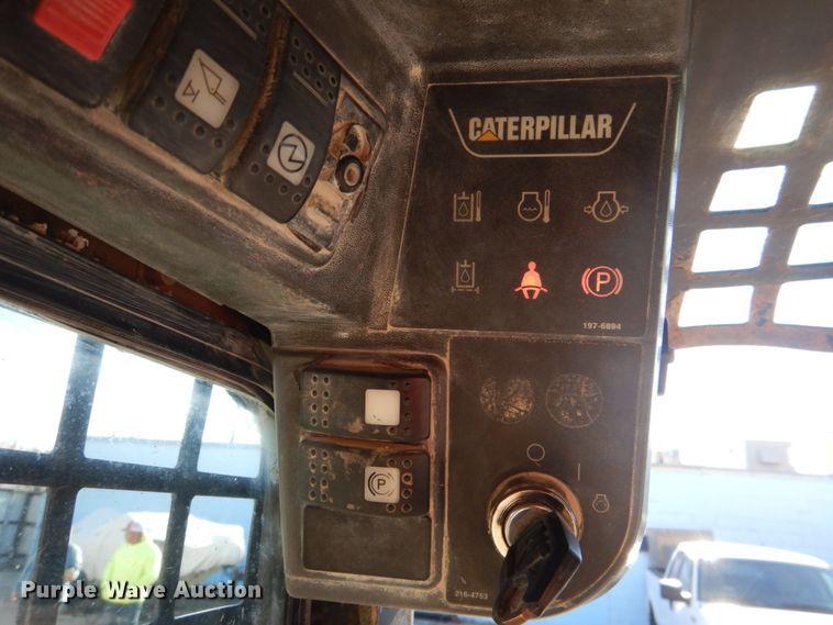 image for item JS9770 2005 Caterpillar 242B  skid steer loader