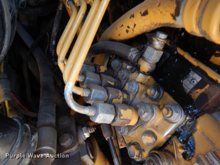 image for item JS9770 2005 Caterpillar 242B  skid steer loader