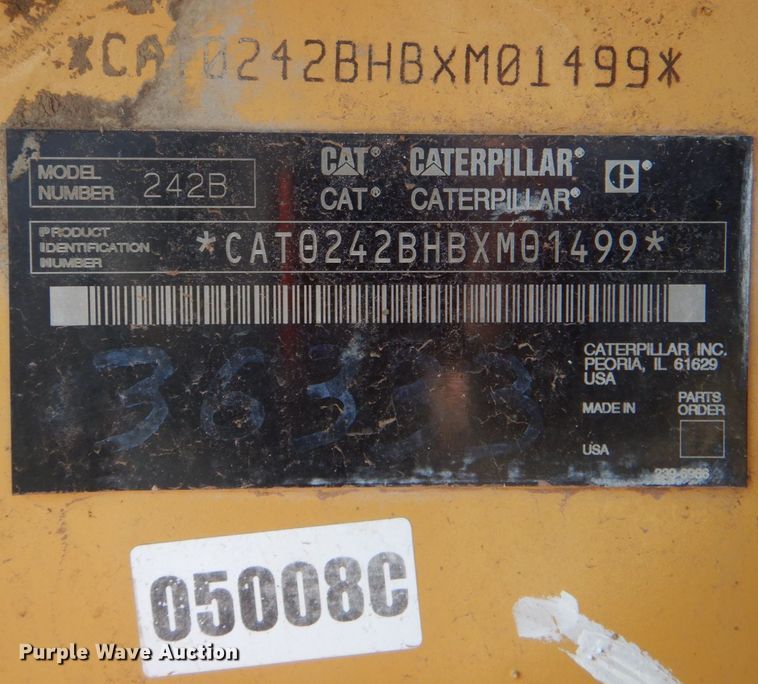 image for item JS9770 2005 Caterpillar 242B  skid steer loader