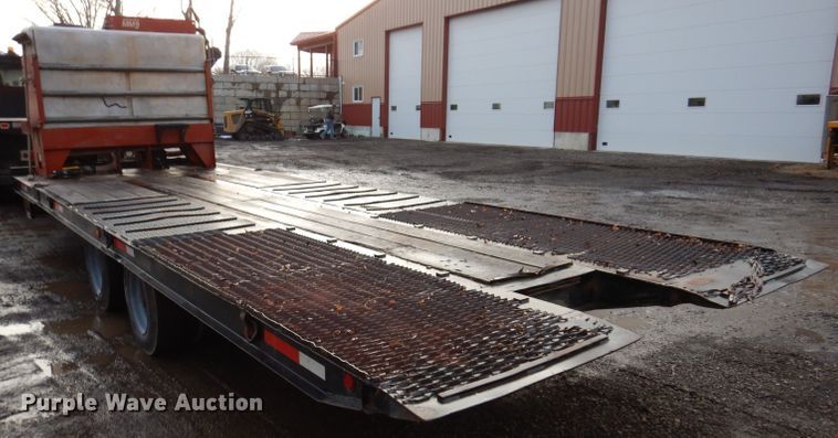 image for item KH9093 1993 Dynaweld  tilt deck equipment trailer with Ditch Witch MM9 mud mixer