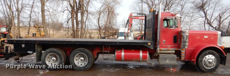 image for item KH9094 1995 Peterbilt 379  flatbed truck