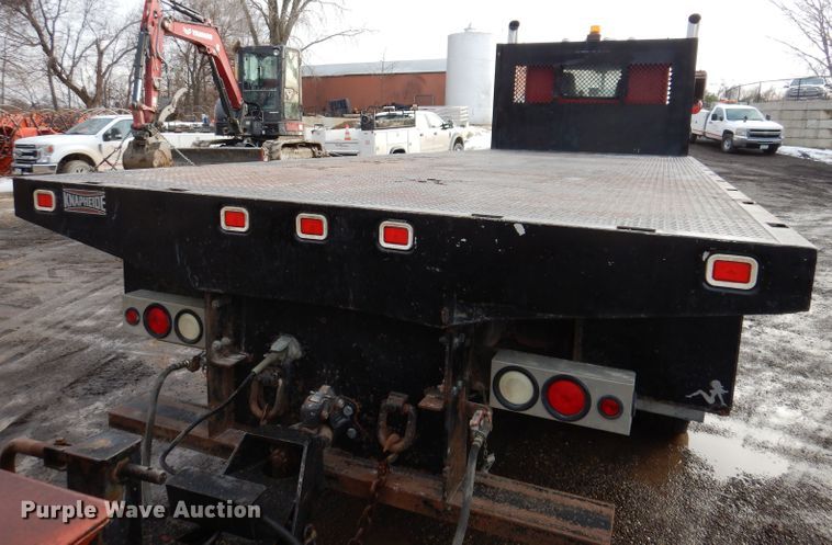 image for item KH9094 1995 Peterbilt 379  flatbed truck