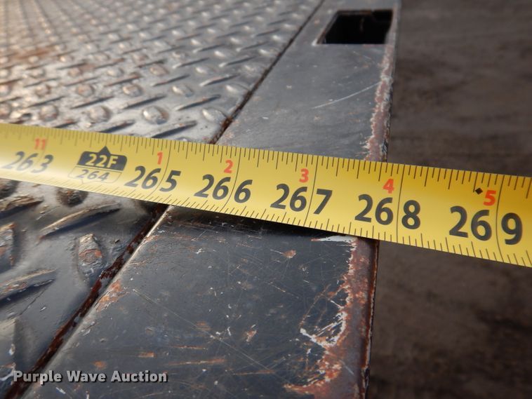 image for item KH9094 1995 Peterbilt 379  flatbed truck