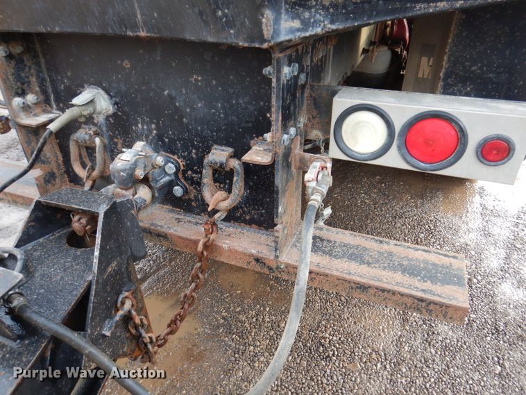 image for item KH9094 1995 Peterbilt 379  flatbed truck