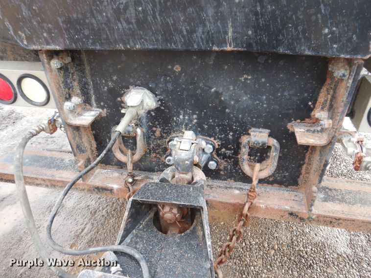 image for item KH9094 1995 Peterbilt 379  flatbed truck