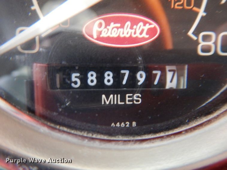 image for item KH9094 1995 Peterbilt 379  flatbed truck