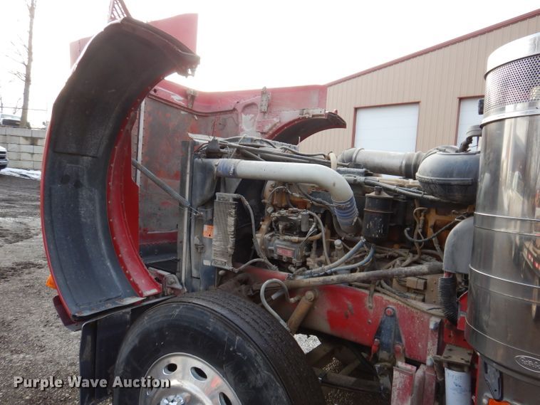 image for item KH9094 1995 Peterbilt 379  flatbed truck