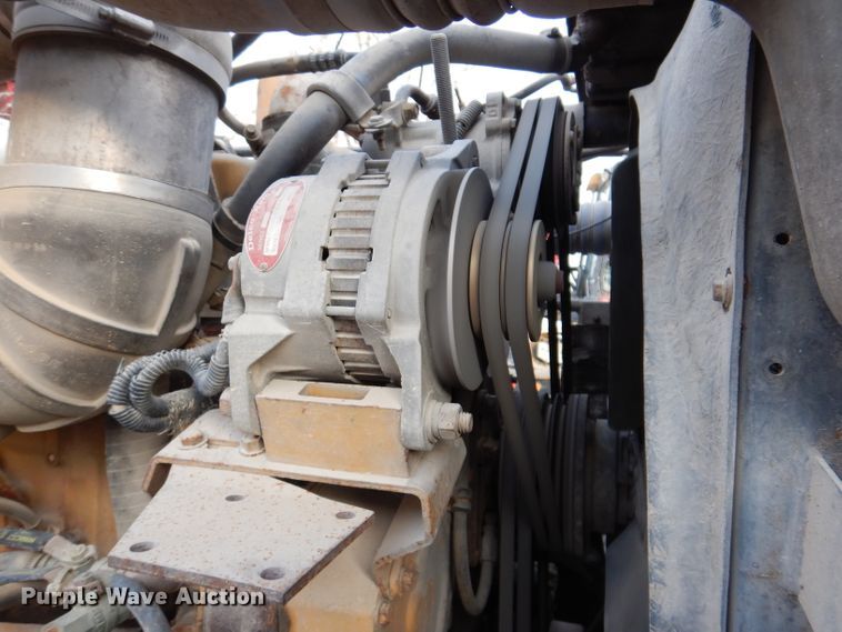 image for item KH9094 1995 Peterbilt 379  flatbed truck