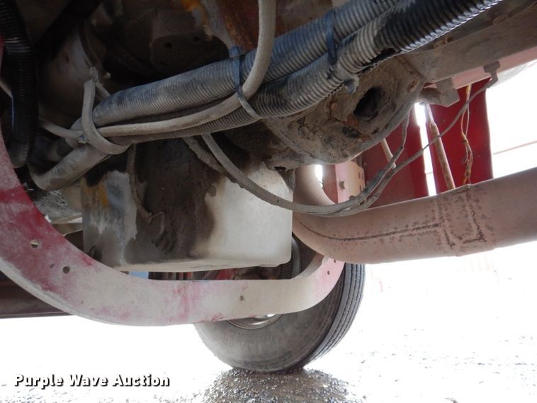 image for item KH9094 1995 Peterbilt 379  flatbed truck