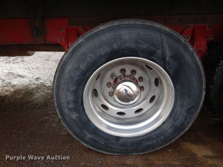 image for item KH9094 1995 Peterbilt 379  flatbed truck