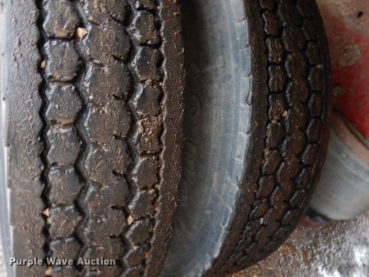 image for item KH9094 1995 Peterbilt 379  flatbed truck