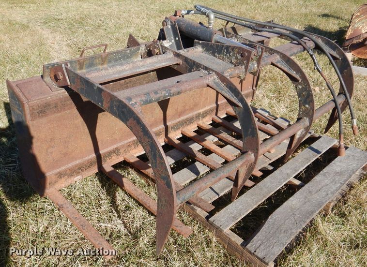 image for item KH9105 54" W skid steer grapple bucket