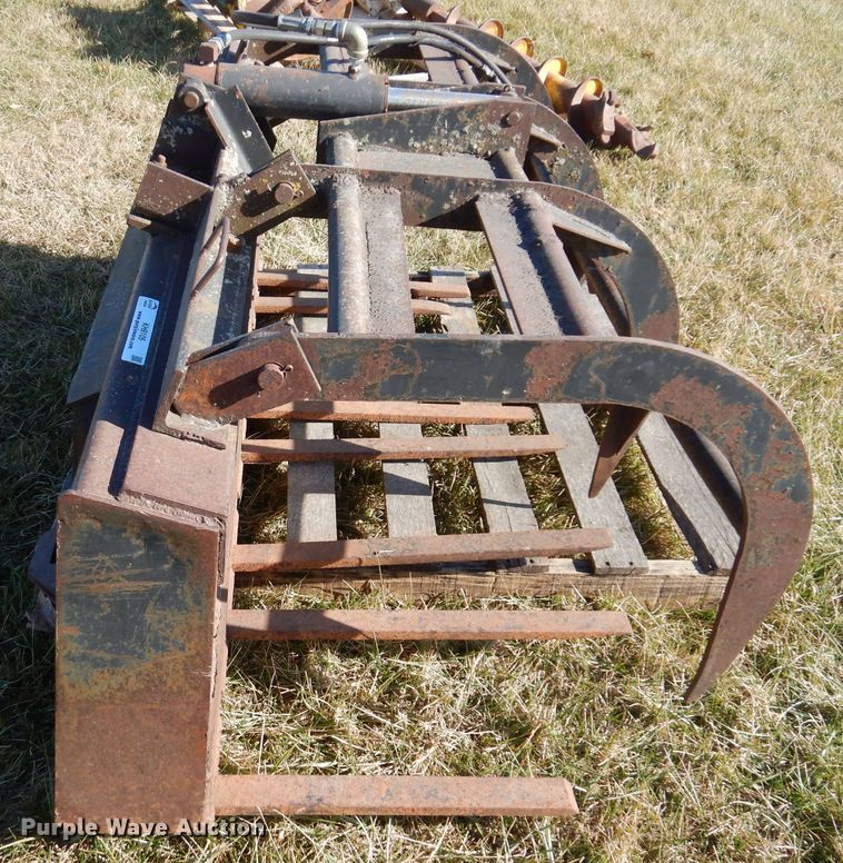 image for item KH9105 54" W skid steer grapple bucket