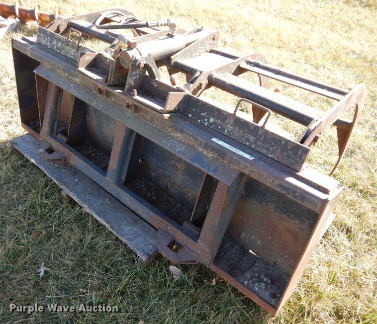 image for item KH9105 54" W skid steer grapple bucket