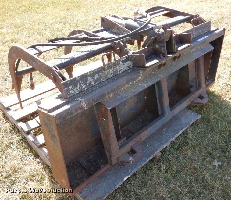 image for item KH9105 54" W skid steer grapple bucket