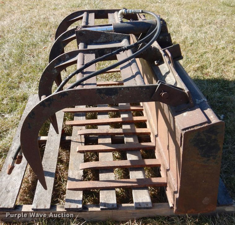 image for item KH9105 54" W skid steer grapple bucket