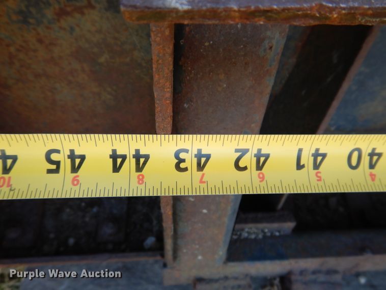 image for item KH9105 54" W skid steer grapple bucket