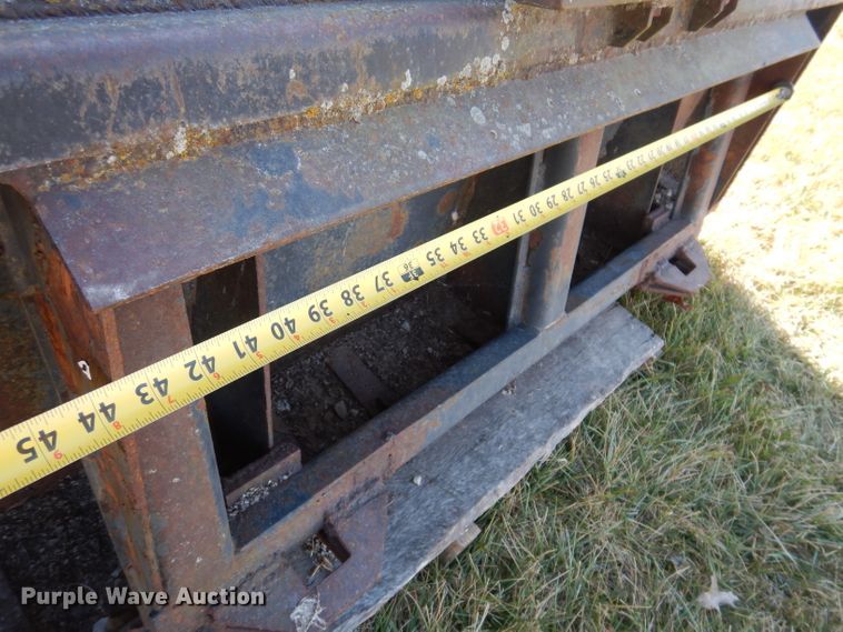 image for item KH9105 54" W skid steer grapple bucket