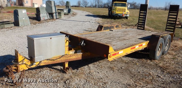 image for item KH9107 1998 Redi Haul FSL1427E  equipment trailer