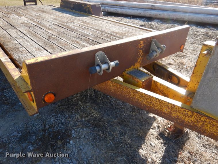 image for item KH9107 1998 Redi Haul FSL1427E  equipment trailer