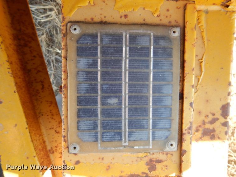 image for item KH9107 1998 Redi Haul FSL1427E  equipment trailer