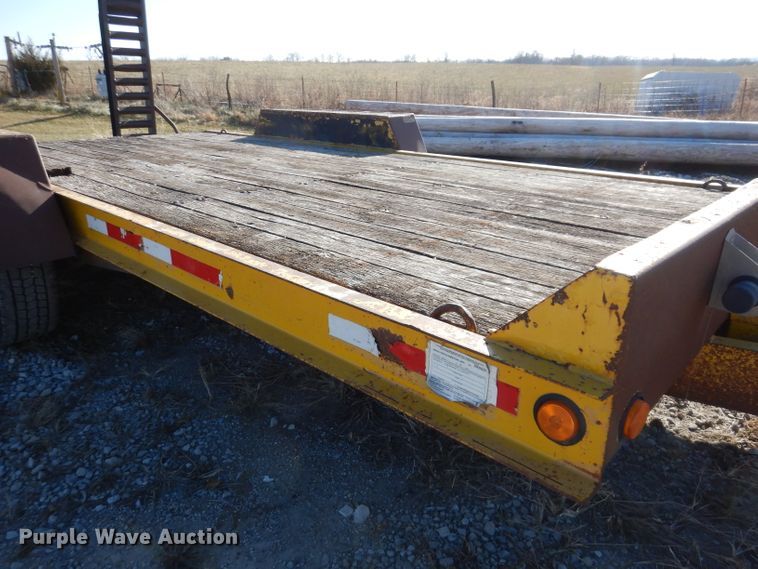 image for item KH9107 1998 Redi Haul FSL1427E  equipment trailer