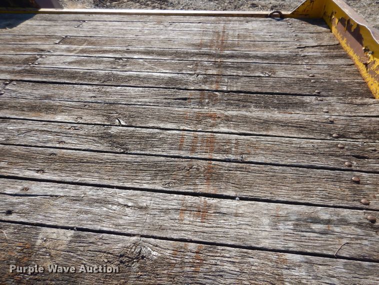 image for item KH9107 1998 Redi Haul FSL1427E  equipment trailer