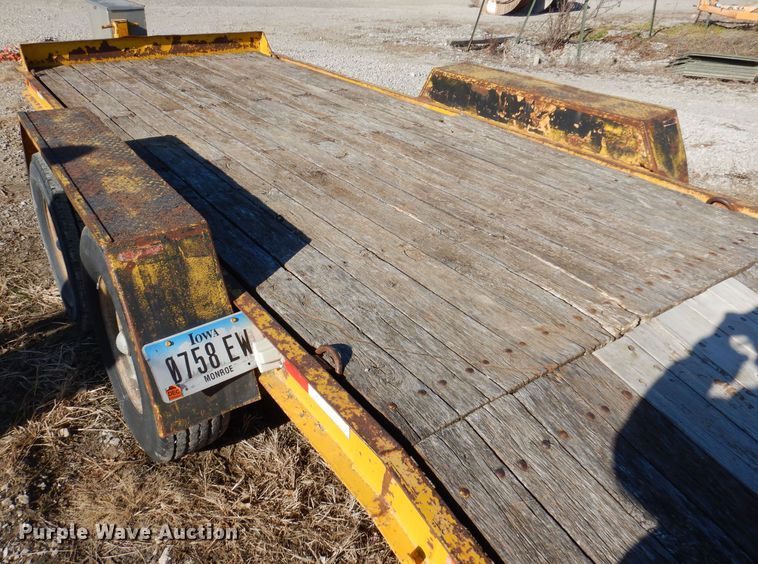 image for item KH9107 1998 Redi Haul FSL1427E  equipment trailer