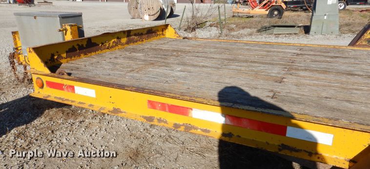 image for item KH9107 1998 Redi Haul FSL1427E  equipment trailer