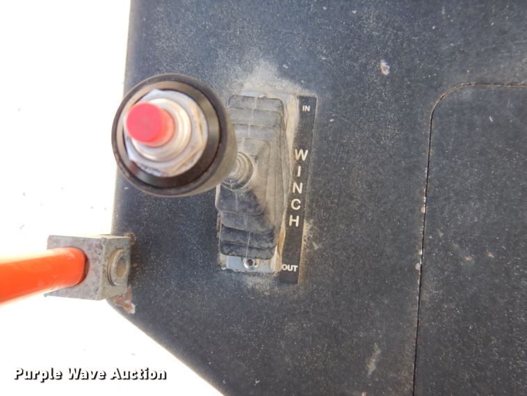 image for item KH9108 2011 International 7500  digger derrick truck