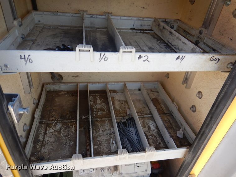 image for item KH9108 2011 International 7500  digger derrick truck