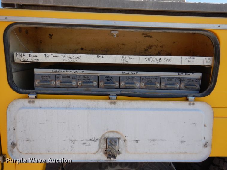 image for item KH9108 2011 International 7500  digger derrick truck