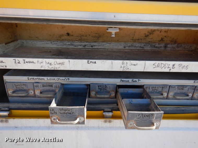 image for item KH9108 2011 International 7500  digger derrick truck