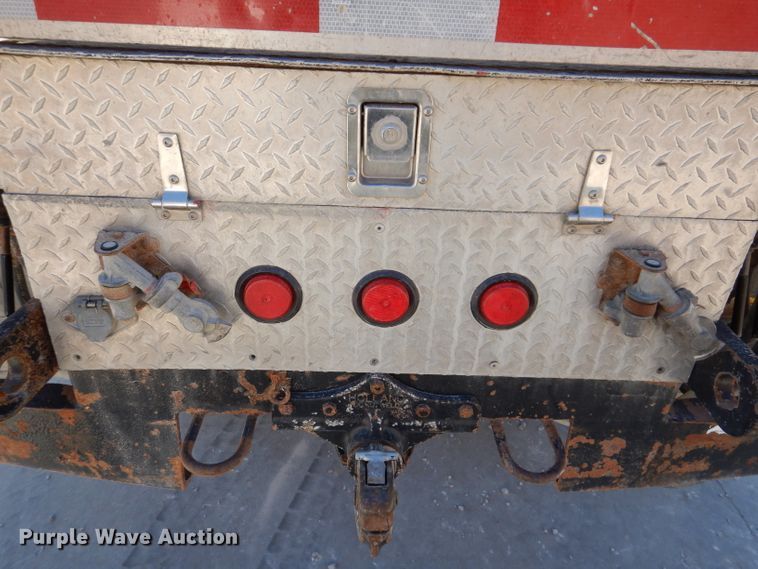 image for item KH9108 2011 International 7500  digger derrick truck