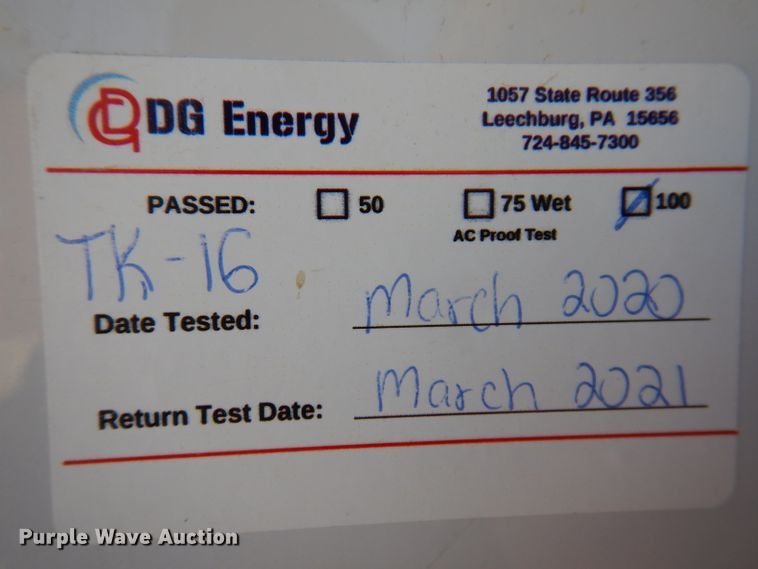 image for item KH9108 2011 International 7500  digger derrick truck