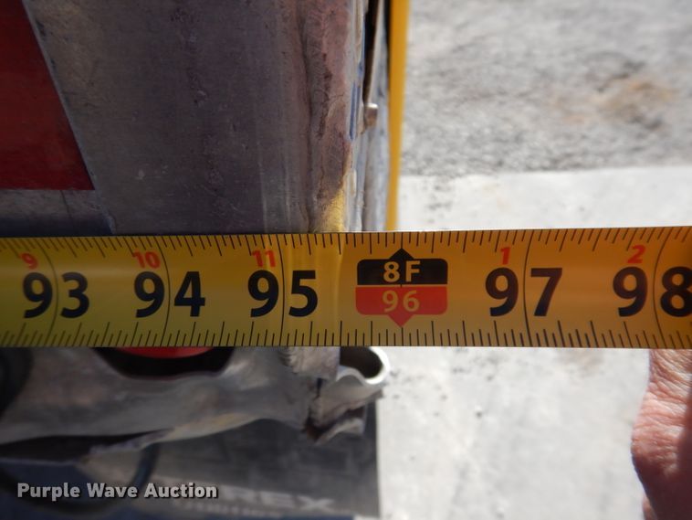 image for item KH9108 2011 International 7500  digger derrick truck