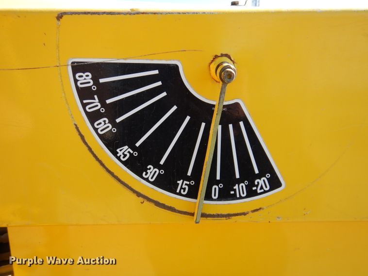 image for item KH9108 2011 International 7500  digger derrick truck