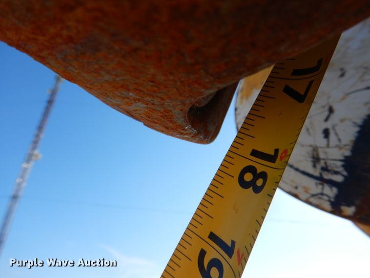 image for item KH9108 2011 International 7500  digger derrick truck