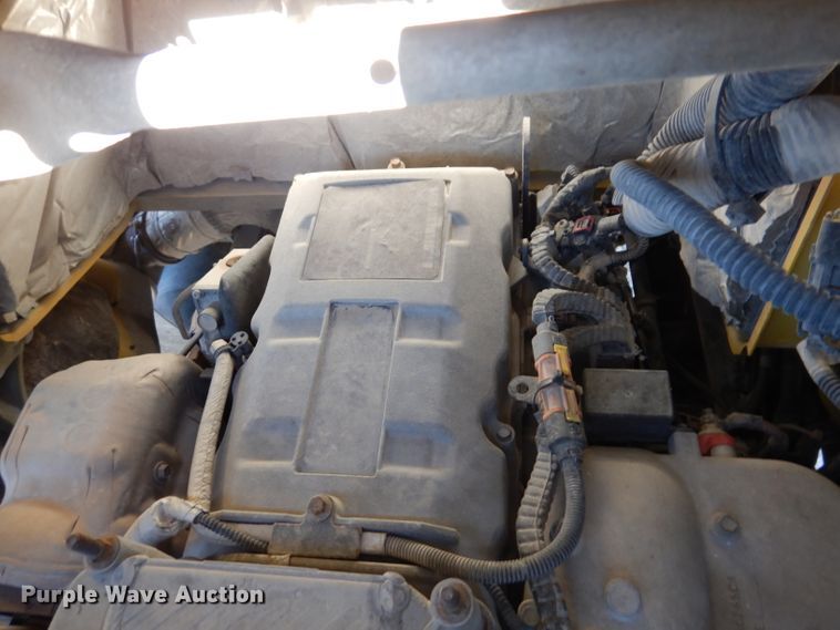 image for item KH9108 2011 International 7500  digger derrick truck