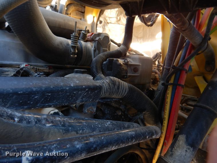 image for item KH9108 2011 International 7500  digger derrick truck