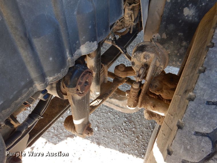 image for item KH9108 2011 International 7500  digger derrick truck