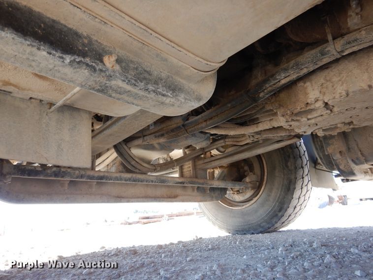 image for item KH9108 2011 International 7500  digger derrick truck