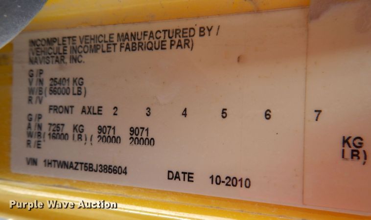 image for item KH9108 2011 International 7500  digger derrick truck