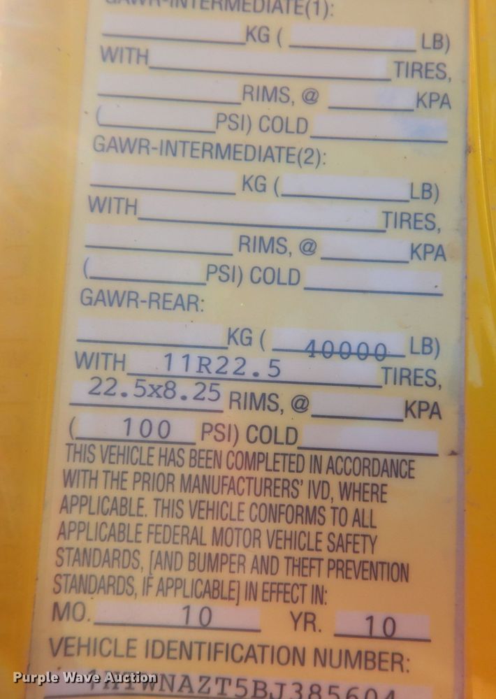 image for item KH9108 2011 International 7500  digger derrick truck