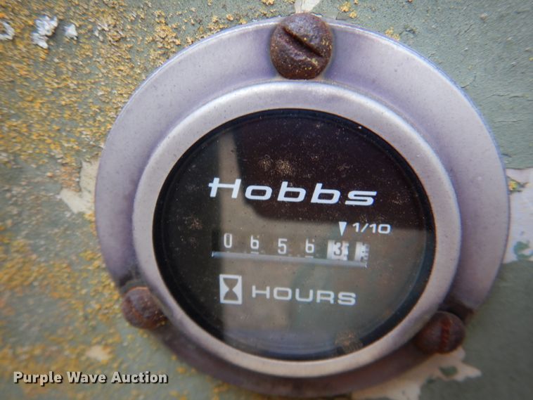 image for item KQ9611 1976 John Deere 410  backhoe