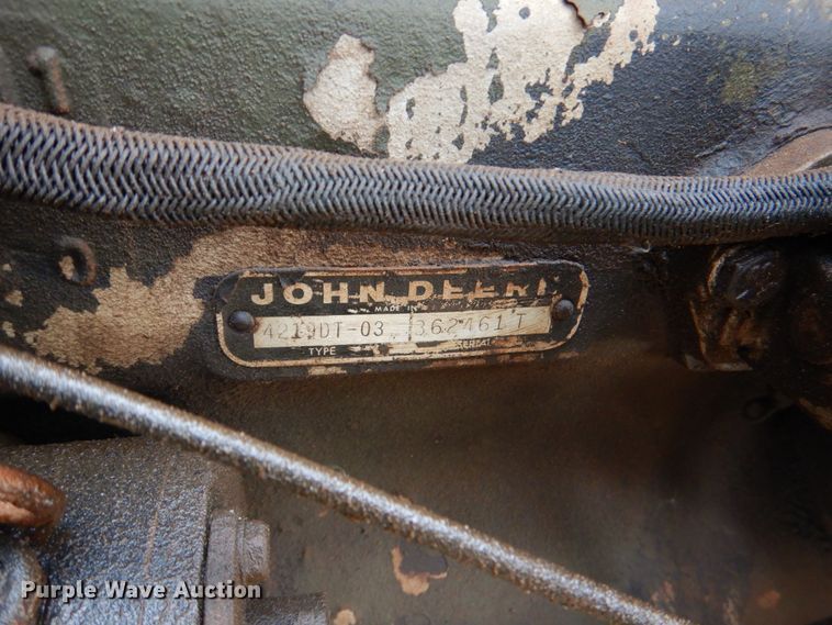 image for item KQ9611 1976 John Deere 410  backhoe