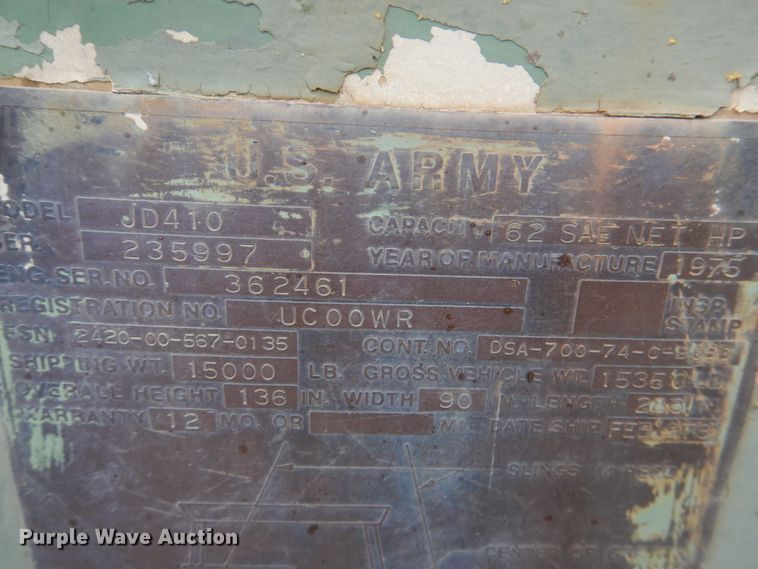 image for item KQ9611 1976 John Deere 410  backhoe