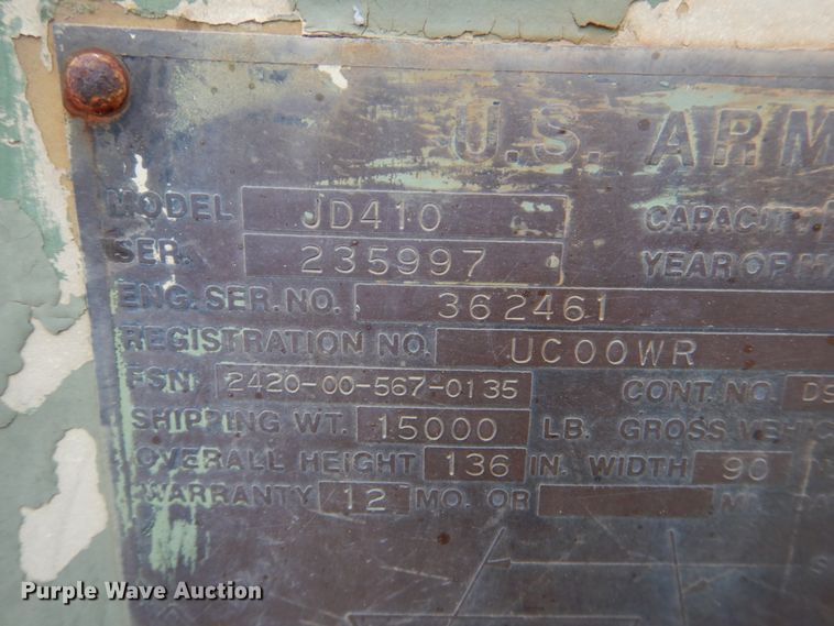 image for item KQ9611 1976 John Deere 410  backhoe